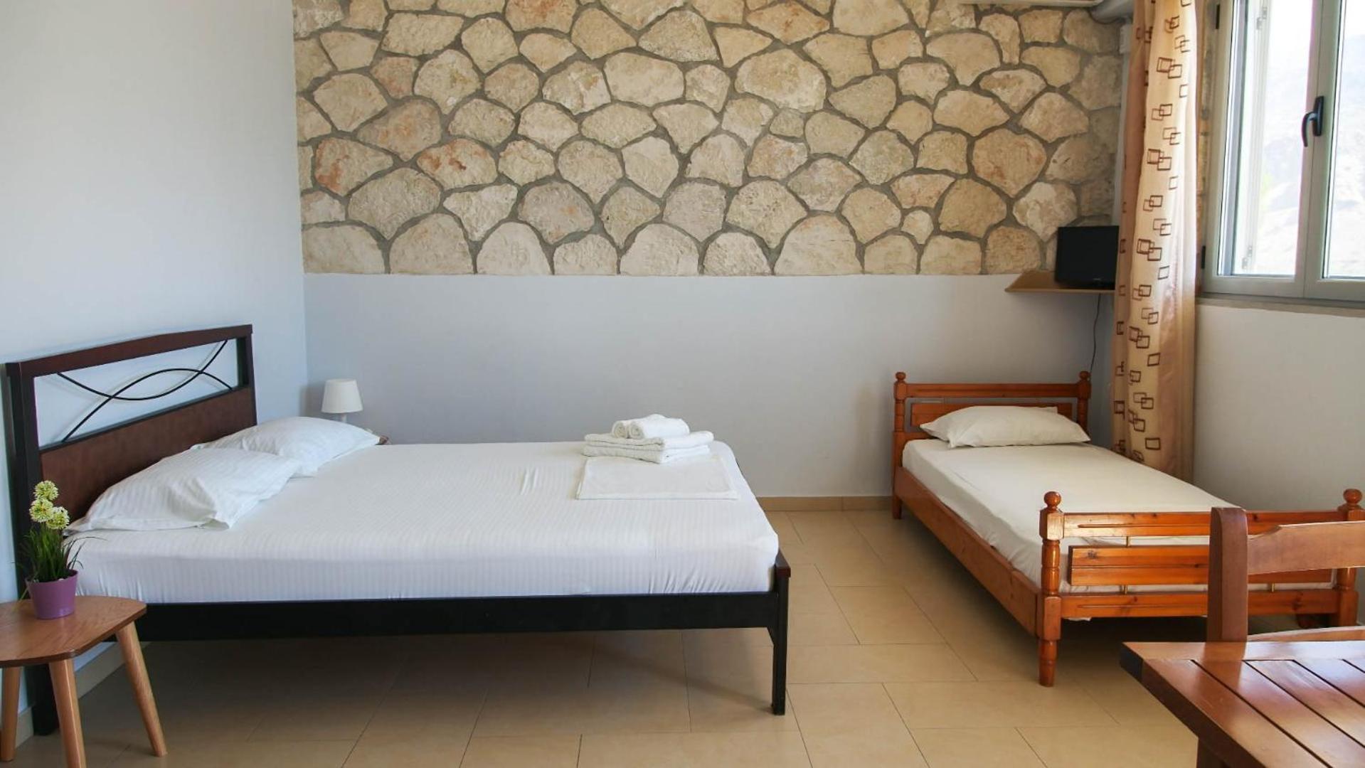 Guest House Suga 1 Qeparo Pokój zdjęcie