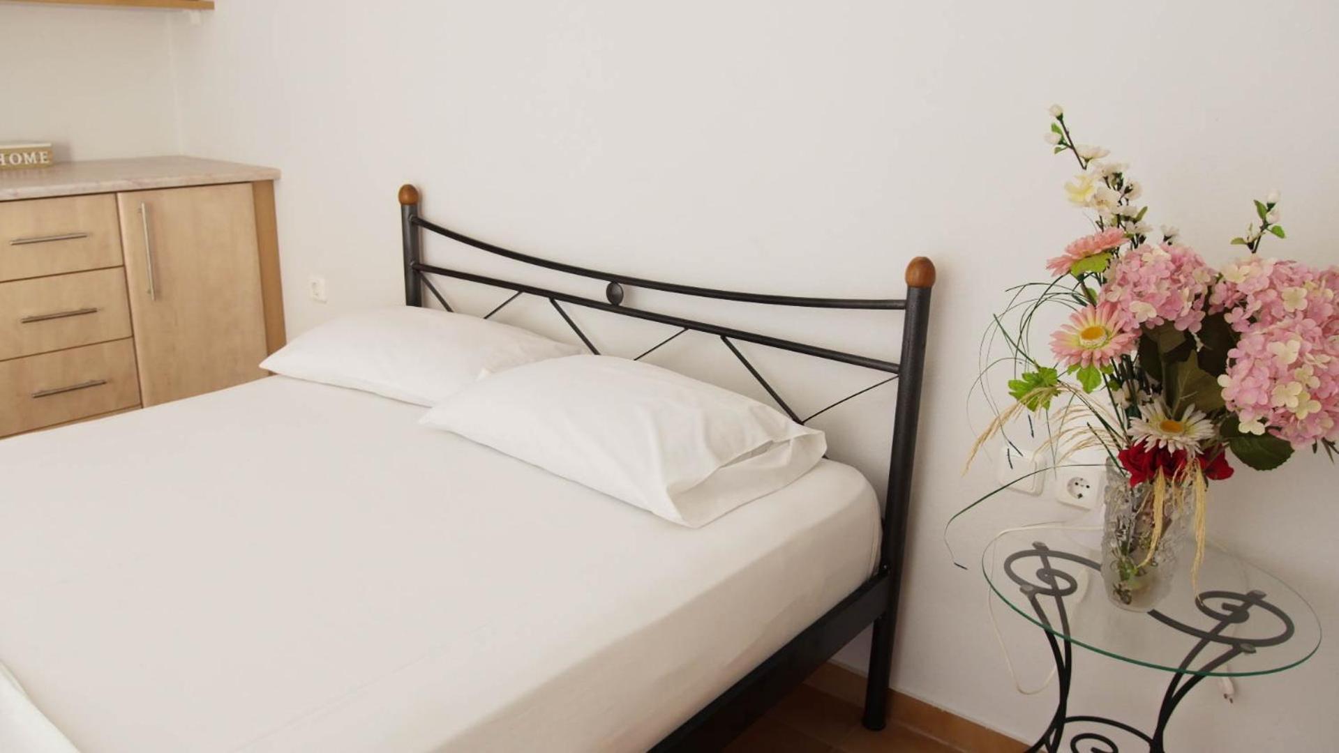 Guest House Suga 1 Qeparo Pokój zdjęcie