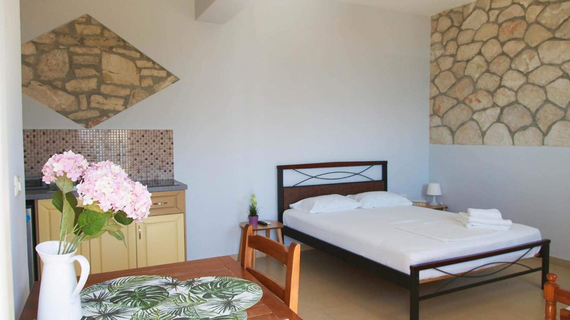 Guest House Suga 1 Qeparo Pokój zdjęcie