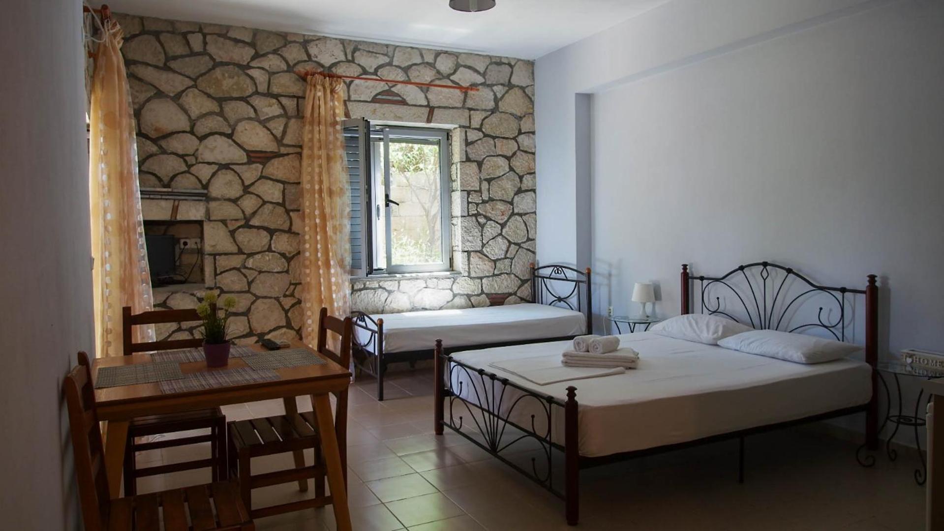 Guest House Suga 1 Qeparo Pokój zdjęcie